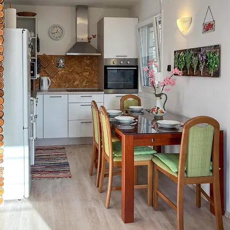 2 Bedroom Lovely In Drazice Podhum