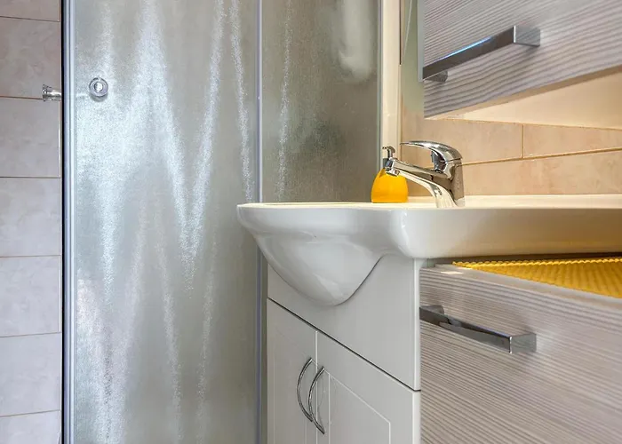 2 Bedroom Lovely In Drazice * Podhum