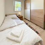 2 Bedroom In Drazice Case de vacanță Podhum