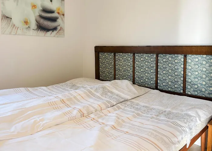 2 Bedroom Lovely In Drazice Ferienhaus